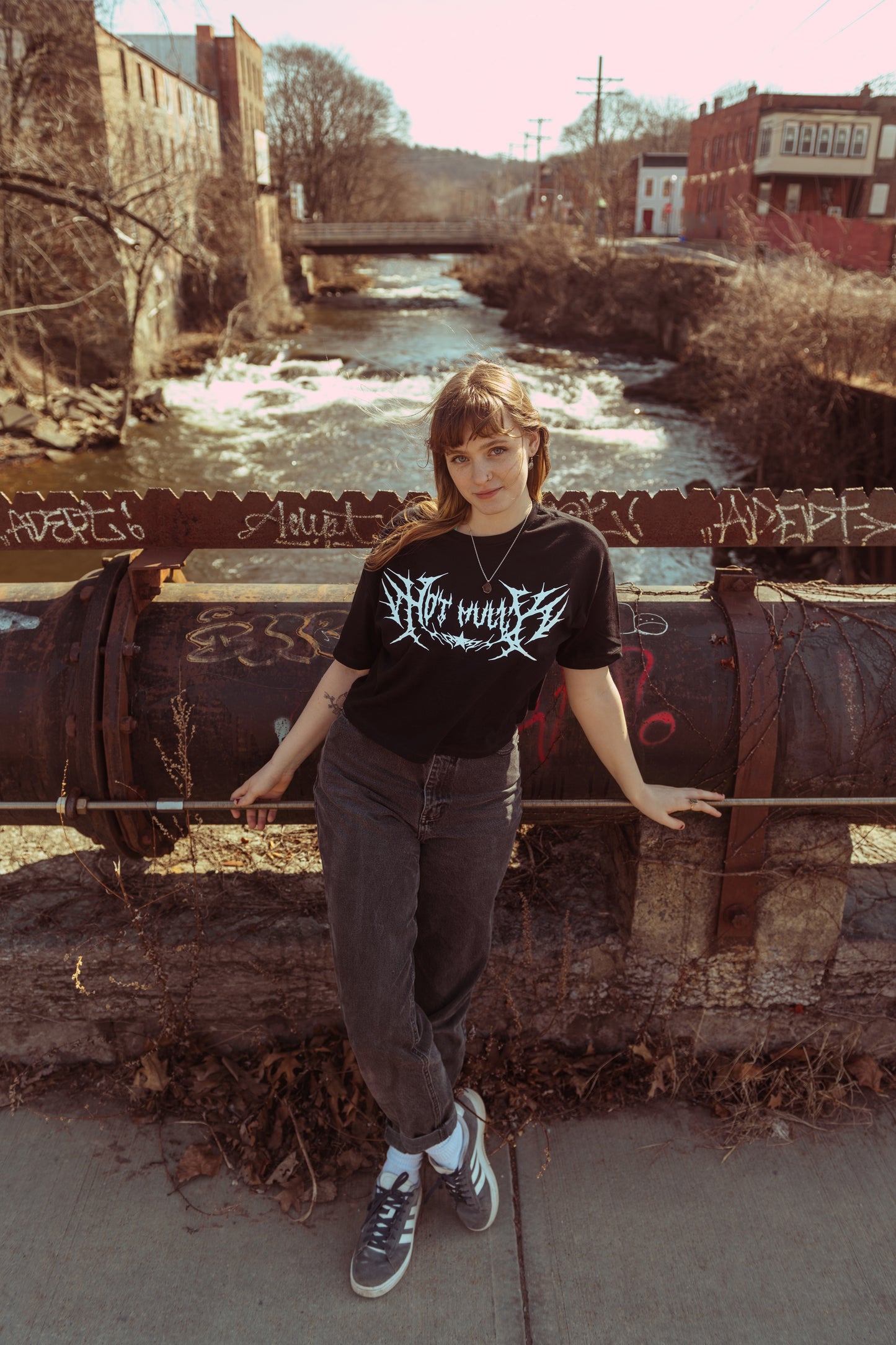 Hot Mully Crop Tee